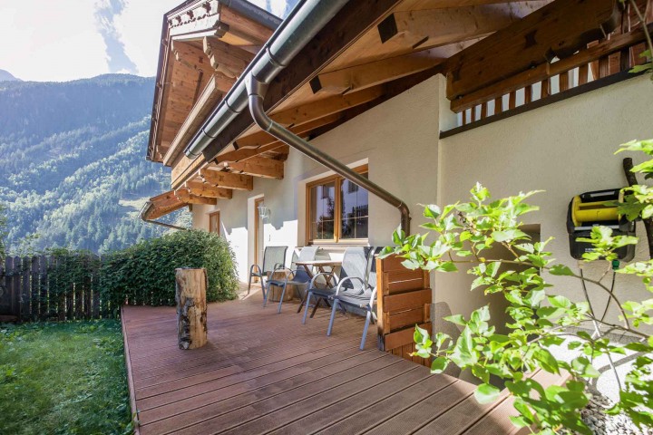 Morgentau Vacation apartment in the Stubai Valley, Tyrol - Inspiring garden