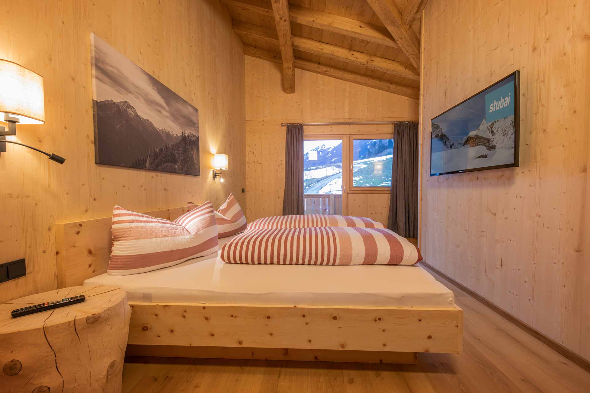Haus Alpenprinzessin: Holiday apartments in a house in the mountains with breathtaking views of the surrounding peaks and the picturesque landscape.