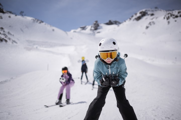 Family skiing in the Stubai Valley, Tyrol: Child skiing ahead